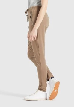 Khujo Sweatpants Tapered Broek Alenia Dames Lichtbruin -Mode kledingwinkel 09d33f07b401096e02eca121db1698ed