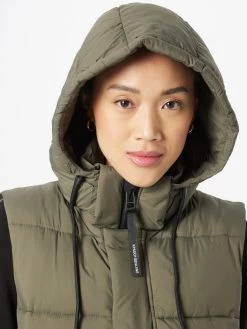 Khujo Bodywarmers Bodywarmer Tourin Dames Kaki 9 Khujo Bodywarmers Bodywarmer Tourin Dames Kaki -Mode kledingwinkel 09d59981ddc712ed014314c22f16da31