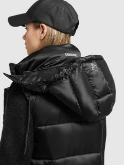 Khujo Bodywarmers Bodywarmer Tourin Dames Zwart -Mode kledingwinkel 0c2adb6113afb417be072dbdb1b4be5f