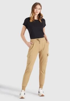 Khujo Sweatpants Tapered Cargobroek Staci Dames Beige -Mode kledingwinkel 22cd2d99b633cd3d0d097ac61fdee990