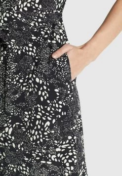 Khujo Goya - Blousejurk - Schwarz Weiß Gemustert 16 Khujo Goya - Blousejurk - Schwarz Weiß Gemustert -Mode kledingwinkel 28973e0ea2ce4ecf8c860f799c123ad4