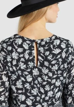 Khujo Mini Jurken Jurk Granata Dames Zwart -Mode kledingwinkel 75b47da2e6bb53d13a05d92986a29761