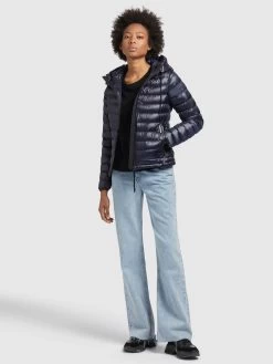 Khujo Tussenjassen Tussenjas Lovina Dames Donkerblauw 11 Khujo Tussenjassen Tussenjas Lovina Dames Donkerblauw -Mode kledingwinkel 887f931ca41234e878c8ce515b76c3a2