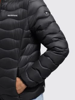 Khujo Tussenjassen Tussenjas Eleni Dames Zwart -Mode kledingwinkel 90badc77fe003458d3d36b36ad58e819