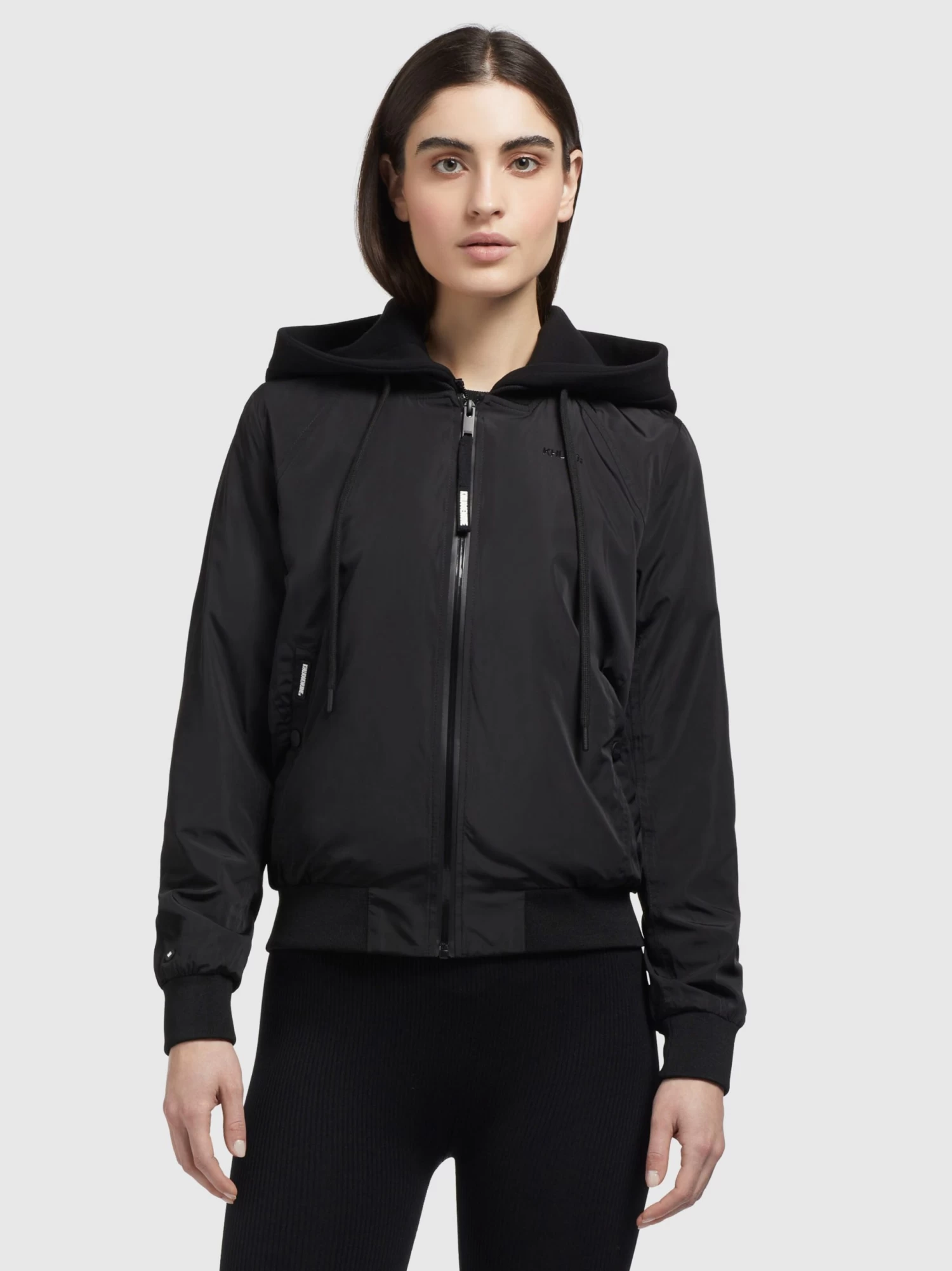 Khujo Tussenjassen Tussenjas Perse Dames Zwart 2 Khujo Tussenjassen Tussenjas Perse Dames Zwart - Afbeelding 2