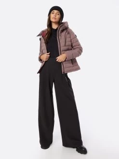 Khujo Tussenjassen Tussenjas Lovina Dames Bessen 8 Khujo Tussenjassen Tussenjas Lovina Dames Bessen -Mode kledingwinkel ccb4af3c62ebc2affe7eeacfc5dcee9d