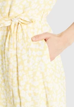 Khujo Goya - Blousejurk - Gelb-Weiß Geblümt -Mode kledingwinkel eb4352f51658402ba2b23e62cd7298b6